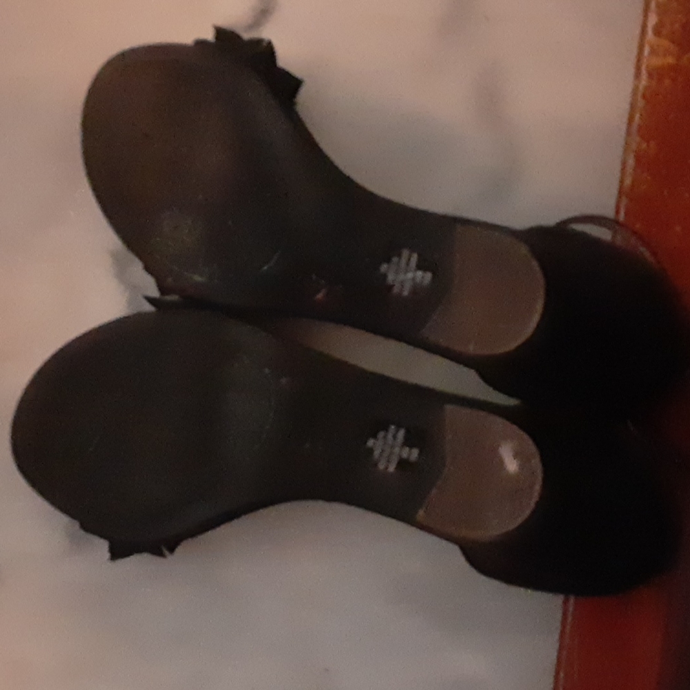 Unisa sz 7 suede peep toe rosets ankle strap 3 inch heel - Picture 4 of 6